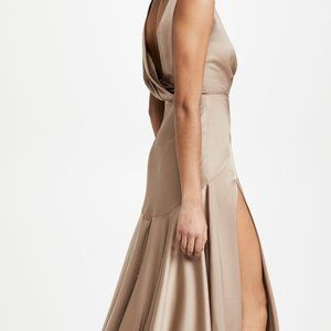 $345 FAME AND PARTNERS ESCALA LONG TRAIN GOWN SIZE 4 NO TRAIN